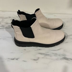 Ecco Boots